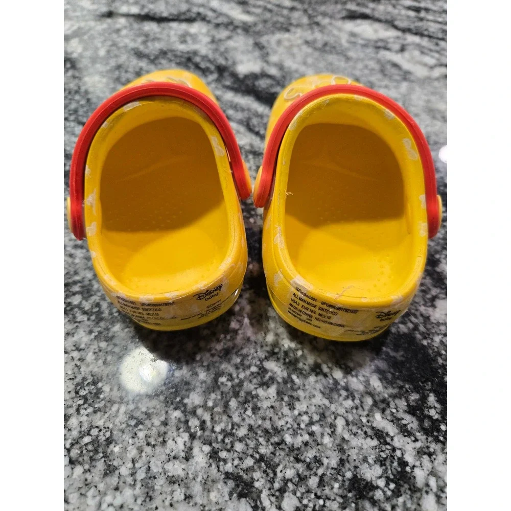 Disney Winnie the Pooh Yellow‎ Clogs Sandals Toddler Size 3 Red Strap Slip-On